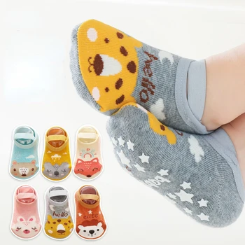 Детские хлопчатобумажные Мягкие носки с резиновыми напольными носками для малышей, Нескользящие носки для новорожденных, обувь для мальчиков и девочек с мультяшным принтом